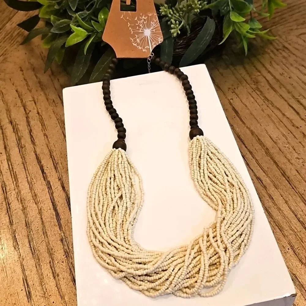 Elegant Brown Cream Beaded Necklace NWT